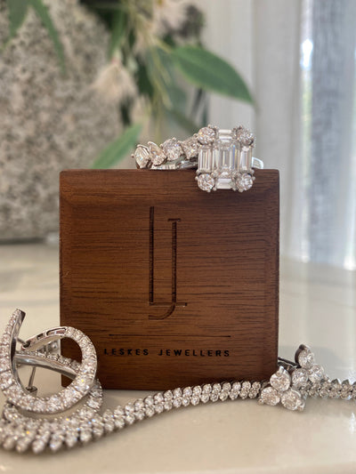 Chain Stores vs Independent Jewellers: What’s the Difference