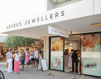 Your story begins here, at Leskes, where your imagination meets the beauty of bespoke jewellery.