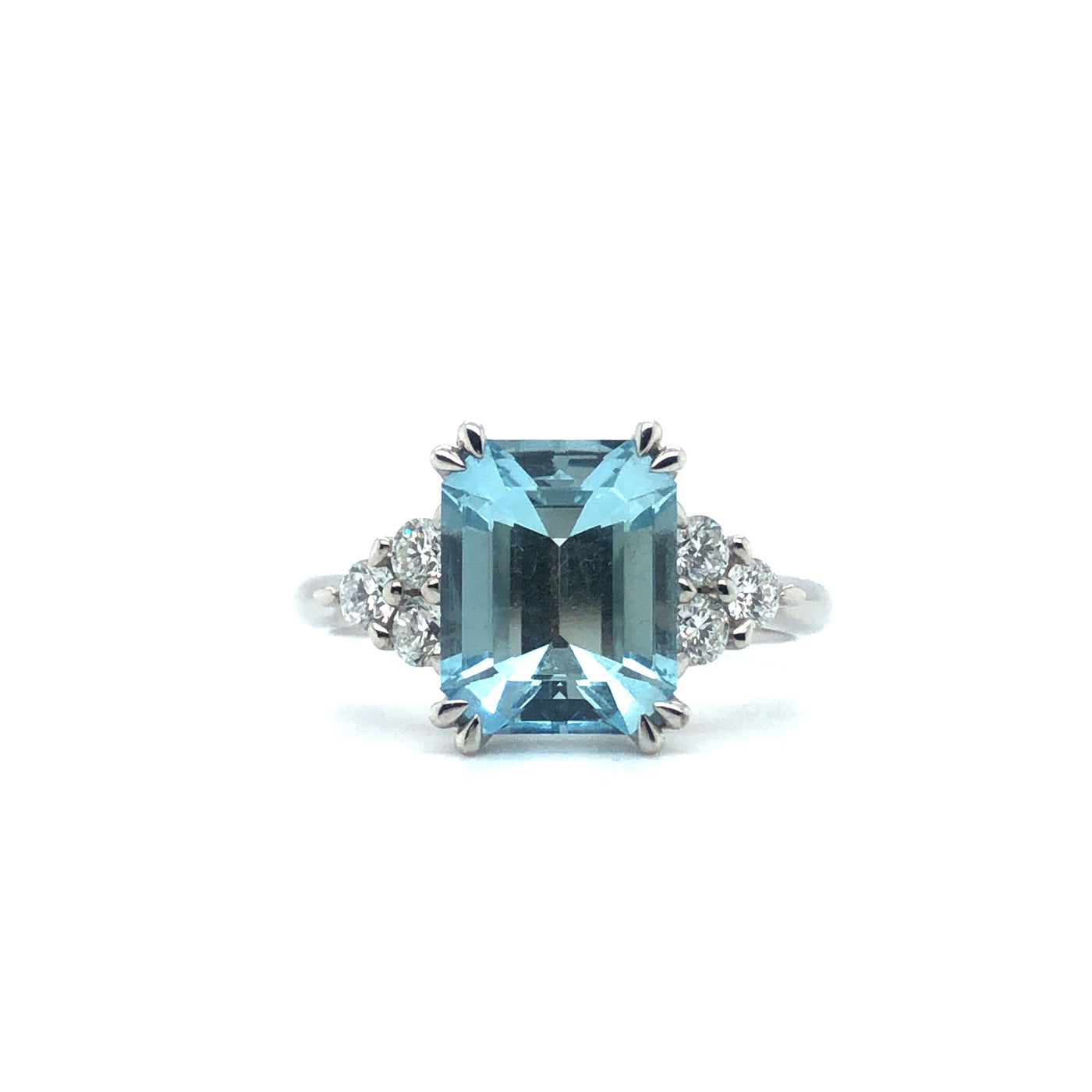 18ct WG 3.10ct Emerald cut aquamarine ring