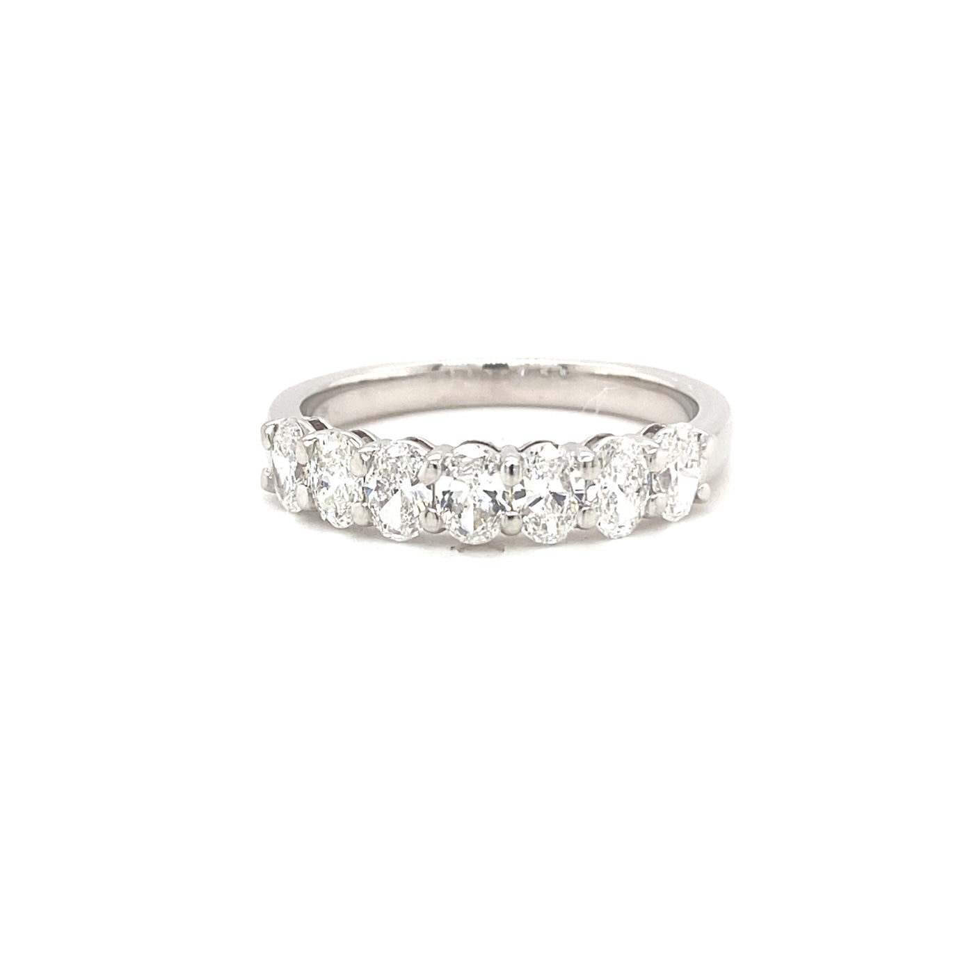 9ct oval diamond band